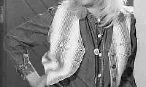 ЧЕМ ЖЕ Я ПЛОХА?..