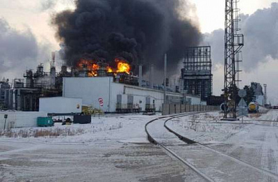 в иркутской области огонь охватил крупнейшее предприятие сибири по переработке нефти (видео)