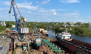 В КОСТРОМСКОЙ ВЕРФИ ДЕЛАЮТ ПРОБОИНУ – 2