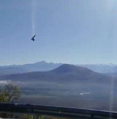 погибли два человека: в горах адыгеи во время полёта загорелся мотодельтаплан (видео)