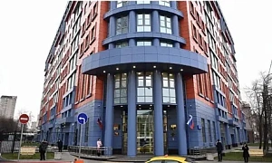 НОЧЬ, ПРИСТАВЫ И ЗАКРЫТЫЕ ДВЕРИ