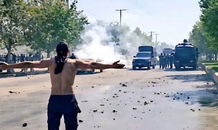 В Иране протесты переросли в столкновения с полицией, есть жертвы
